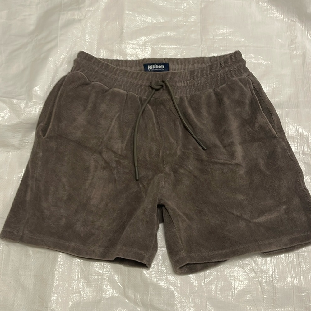 Nikben sweatshorts Small
